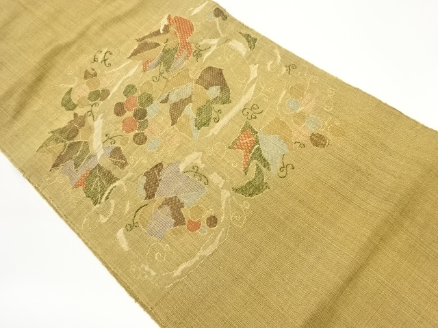 葡萄唐草模様織出し名古屋帯